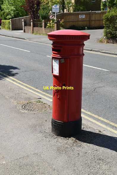 Photo 6"x4" Victorian Postbox, Upper Grosvenor Rd Royal Tunbridge Wells c2020