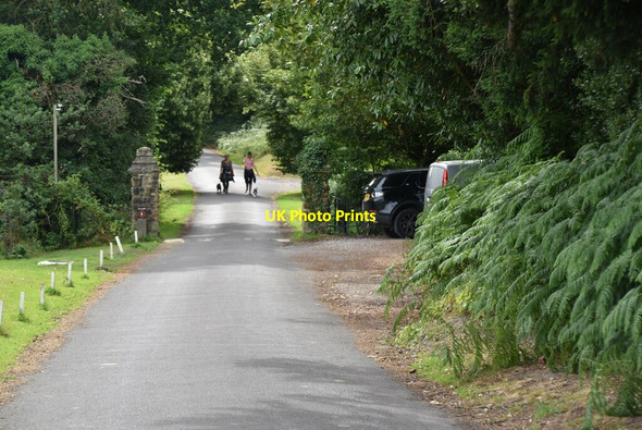 Photo 6"x4" Gateway to Greathed Manor Dormansland c2020