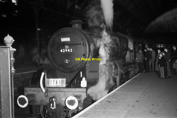 Photo 6"x4" Wirral and Mersey Special at Liverpool Central Station \u00e2\u0080\u0093 1966 Vauxhall\/SJ3491 c1966