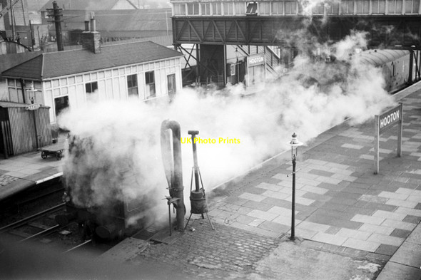 Photo 6"x4" Self-concealment, Hooton Station - 1966 Willaston\/SJ3377 c1966