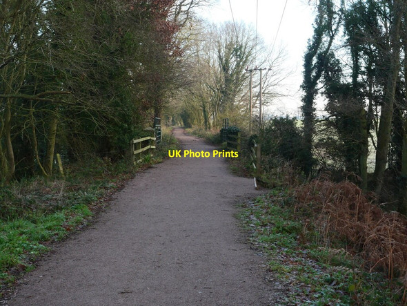 Photo 6"x4" Approaching old Railway Bridge over road North Walsham c2021