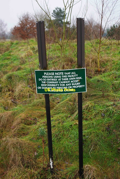 Photo 6"x4" Old sign at former Burlish Park Golf Course, Zortech Avenue, Kidderminster, Worcs Stourport-on-Severn c2021