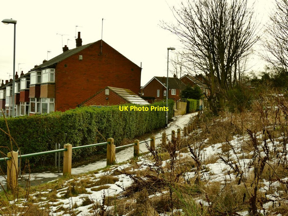 Photo 6"x4" Footpath from Benson Gardens to Western Flatts Park Wortley\/SE2632 c2021