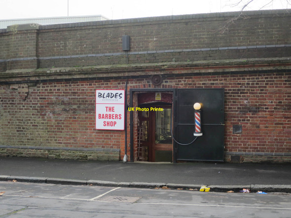 Photo 6"x4" Blades Hairdressing, Terminus Terrace Southampton c2018