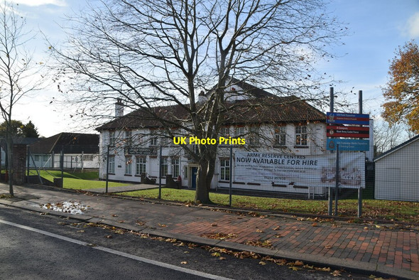 Photo 6"x4" Territorial Army Centre Royal Tunbridge Wells c2020