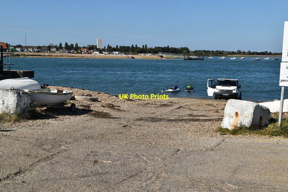 Photo 6"x4" Slipway near Hayling Island Ferry Pier Baffins c2019
