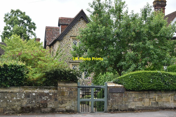 Photo 6"x4" Institute Cottage Cinder Hill\/TQ5346 c2020