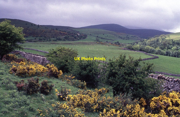 Photo 6"x4" Approaching Hartley Fell Kirkby Stephen c1991