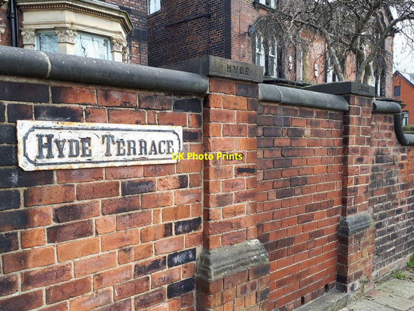 Photo 6"x4" Gate piers to Hyde Lodge, Hyde Terrace, Leeds Leeds\/SE3034 c2021