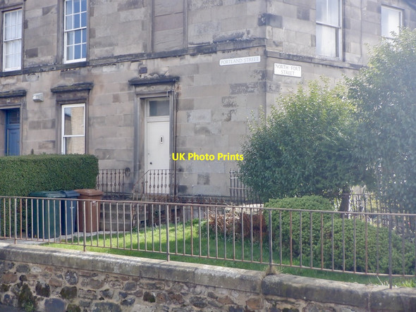 Photo 6"x4" Portland Street - North Fort Street corner Leith\/NT2776 c2021