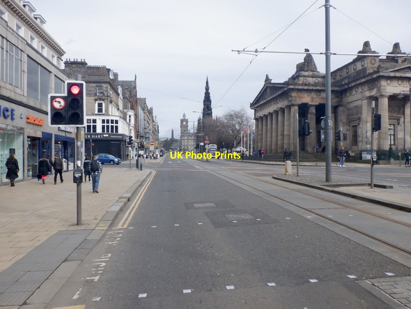 Photo 6"x4" Princes Street, foot of The Mound Edinburgh c2021