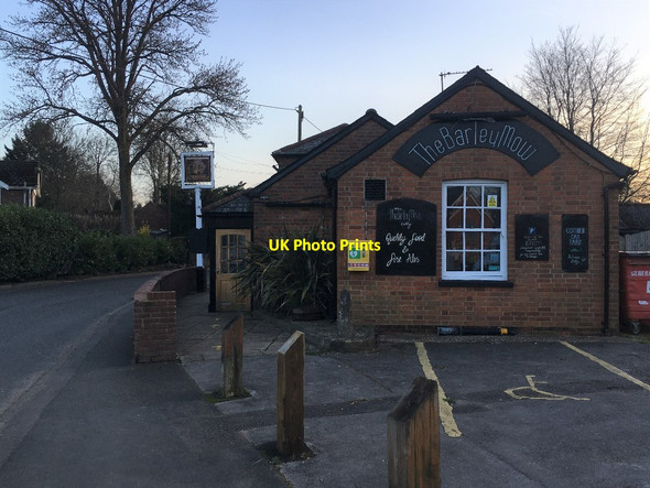 Photo 6"x4" Barley Mow - a village pub East Oakley c2021