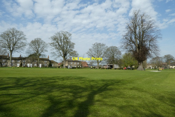 Photo 6"x4" Thornton Watlass Village Green Thornton Watlass c2021