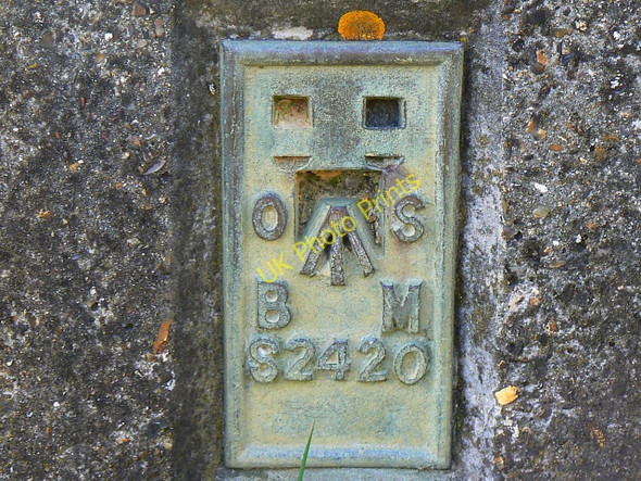 Photo 6"x4" Identification plate, triangulation pillar, Ravensroost Wood Minety c2009