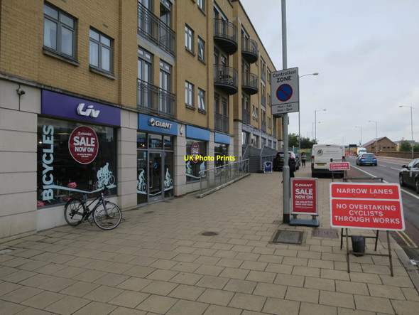 Photo 6"x4" Giant bike shop, Hills Road Cambridge\/TL4658 c2017