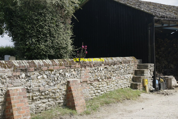 Photo 6"x4" Steps to the Churchyard Cuxham c2017