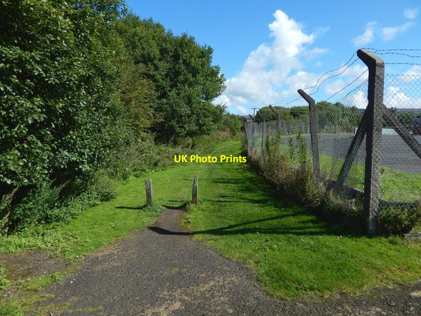 Photo 6"x4" Footpath to Overburn Avenue Dumbarton c2017