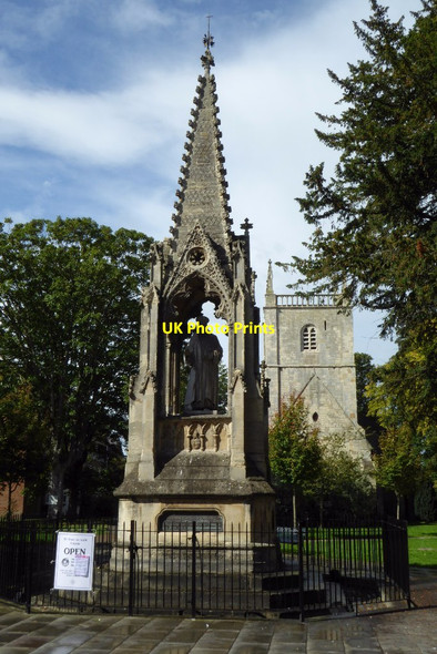 Photo 6"x4" Bishop Hooper Monument and St. Mary de Lode Gloucester c2017