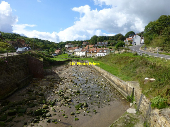 Photo 6"x4" Sandsend Beck from the road bridge Sandsend\/NZ8612 c2017