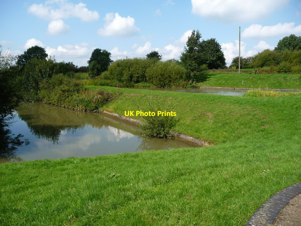 Photo 6"x4" Two of the side ponds at Watford Locks Watford\/SP6068 c2017