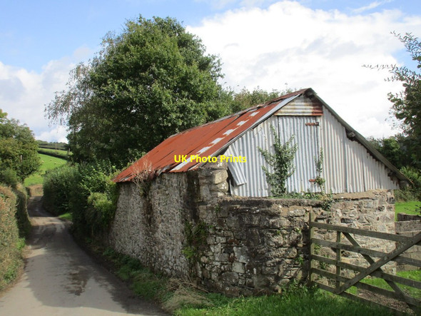 Photo 6"x4" Stone and corrugated iron shed at Sigford Sigford c2017