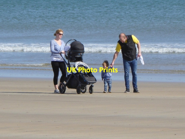 Photo 6"x4" Family outing on Clonea Strand Ballinroad c2017