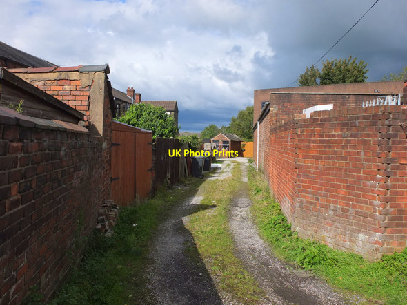 Photo 6"x4" Alleyway off Cross Lane, Billinge Higher End c2017