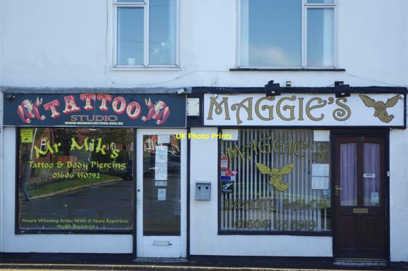 Photo 6"x4" Mr Mik's and Maggie's Northwich c2017