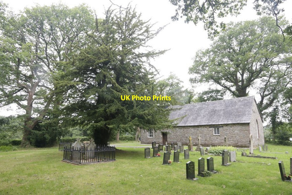 Photo 6"x4" The South Churchyard Llanfihangel-helygen c2017