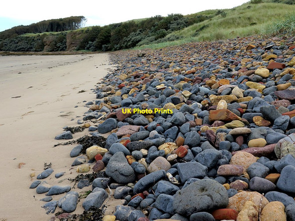 Photo 6"x4" Pebbles above the sand near Hanging Rocks Dirleton\/NT5183 c2017