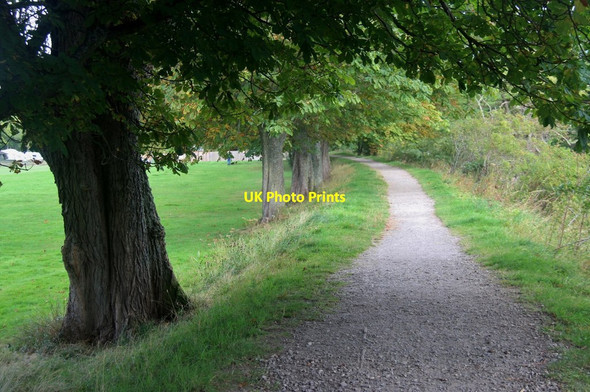 Photo 6"x4" Footpath by Victoria Park, Dingwall Dingwall\/NH5458 c2017