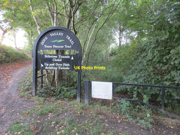 Photo 6"x4" Silkstone Tunnels closed Moor End\/SE2904 c2017