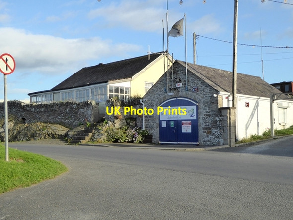 Photo 6"x4" Coastguard station at Port Oriel Clogherhead c2017