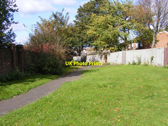 Photo 6"x4" Railway Path Brierley Hill\/SO9286 c2017