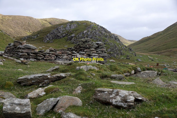 Photo 6"x4" Ruined shelter at Woodwick Baliasta\/HP6009 c2017