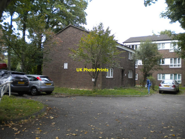 Photo 6"x4" Flats off Gunnersbury Lane, Acton Acton\/TQ2080 c2017