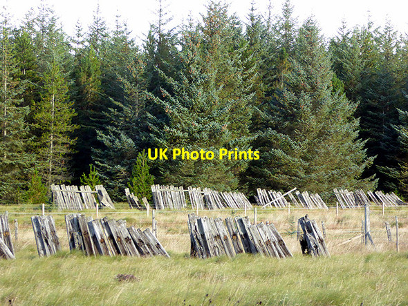 Photo 6"x4" Snow fencing quietly rotting Lochan nam Breac\/ND0047 c2017