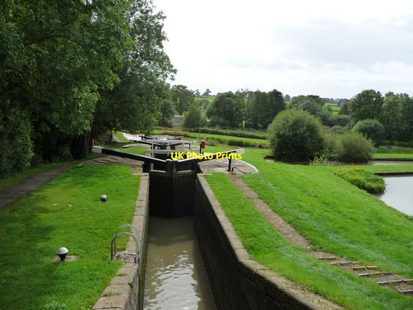 Photo 6"x4" Watford staircase, Grand Union Canal [Leicester section] Watford\/SP6068 c2017