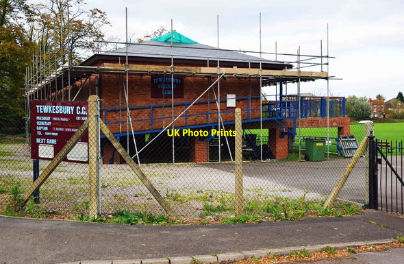 Photo 6"x4" Tewkesbury Cricket Club Pavilion, Gander Lane, Tewkesbury, Glos Tewkesbury c2017