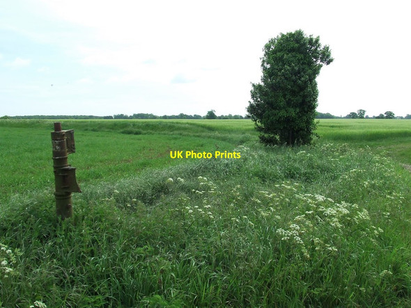 Photo 6"x4" Remains Of Old Road Direction Sign Almshouse Green\/TL7533 c2017