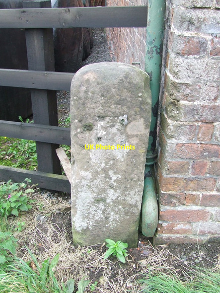 Photo 6"x4" Old Milestone Bryn Pen-y-lan c2017