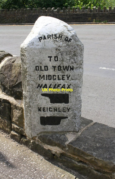 Photo 6"x4" Guide post at Keighley Road \/ Akroyd Lane Hebden Bridge c2017
