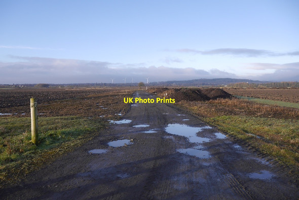 Photo 6"x4" A track over the carse Antonshill c2017