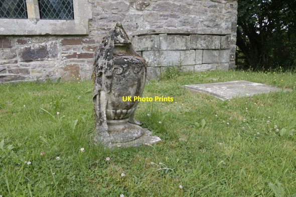 Photo 6"x4" Urn on the Grass Cilmery c2017