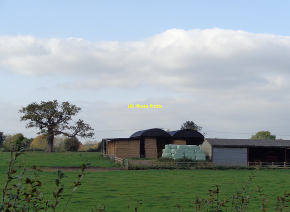 Photo 6"x4" Hawford Farm barns Bevere c2017