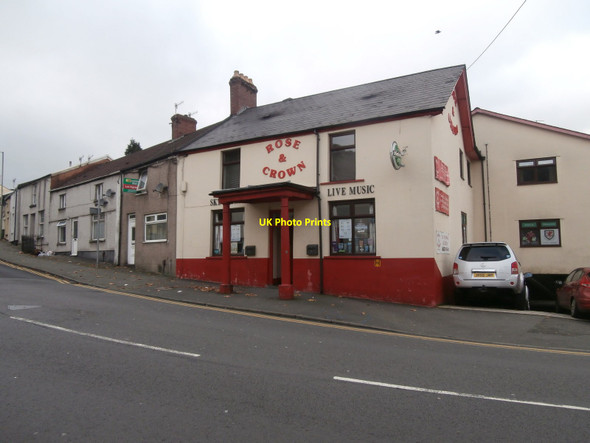 Photo 6"x4" The Rose & Crown, Graig Pontypridd\/ST0789 c2017