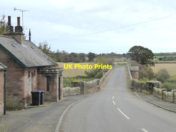 Photo 6"x4" Ladykirk and Norham Bridge Ladykirk\/NT8847 c2017