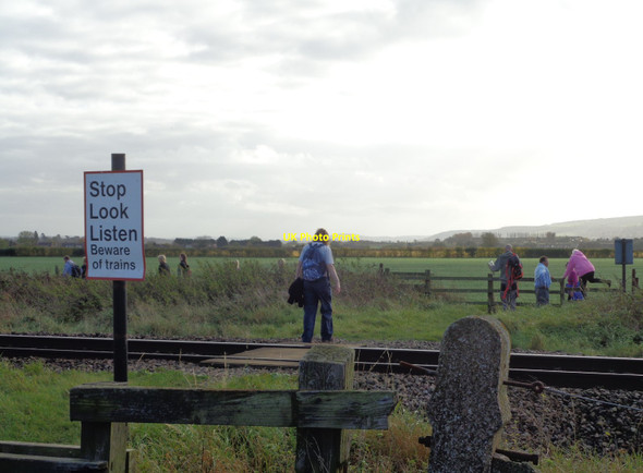 Photo 6"x4" Walkers crossing the railway near Fladbury Fladbury c2017