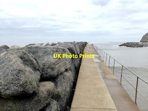 Photo 6"x4" North Breakwater at Staithes Staithes c2017