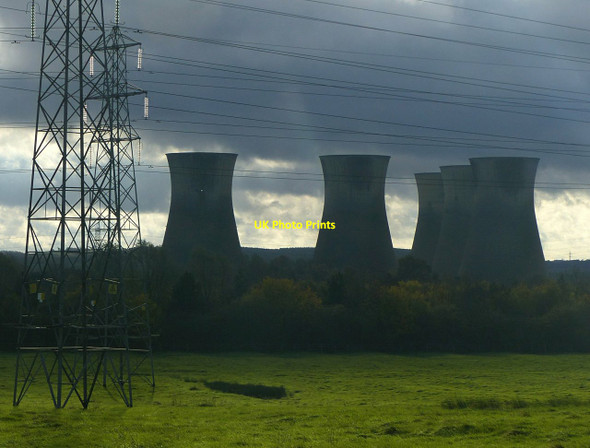 Photo 6"x4" Towers, lowering clouds and pylons Findern c2017